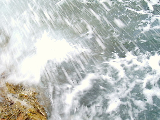 포토 JPG 해외이미지 물결 파도 바다 조각 불꽃 풍경 사람없음 물 힘 블록 활발 거품 자유 바위 물방울 암초 천국 목각 고립 단절 독립 해일 화강암 해외포토 자연요소 컨셉 불 암석 돌_바위 자연재해 파일형식 이미지허브