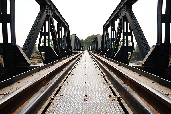 포토 JPG 해외이미지 여행 이동 교통시설 모션 추상 항해 사람없음 강 금속 기차 화물 도시 터널 전철 역 출퇴근 마차 승객 엔진 단상 선로 통근 해외포토 길 육상교통 교통수단 교통 컨셉 무늬 배_교통 비즈니스 재질 대중교통 운송업 시설 출근 파일형식 이미지허브