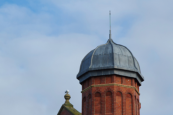 포토 JPG 해외이미지 구름 패턴 하늘 벽돌 안내 사람없음 건물 빨간색 탑 금속 업무 스파이크 솜씨 해외포토 자연요소 건축물 컬러 무늬 재질 작업 파일형식 이미지허브