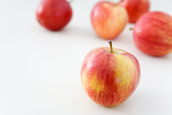 포토 JPG 해외이미지 과일 실내 사람없음 여러개 사과 흰배경 해외포토 다수 백그라운드 내부 흰색 파일형식 이미지허브