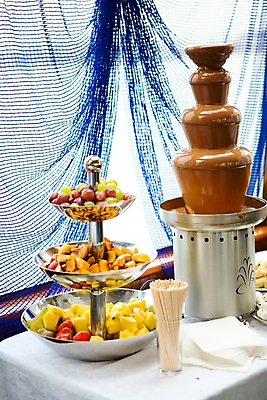 포토 JPG 해외이미지 과일 탁자 포도 디저트 실내 사람없음 초콜릿 기계 커튼 꼬치 달콤 파인애플 담기 냅킨 퐁듀 해외포토 음식 가구 모션 내부 맛 열대과일 파일형식 이미지허브