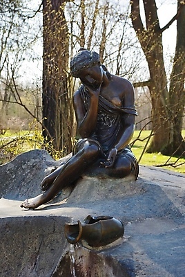 포토 JPG 해외이미지 식물 공원 문화 얼굴 조각 신체 자연 미술 사람 성인 사람없음 장식 조각상 뷰티 정원 골동품 가을 바위 조끼 항아리 역사 클래식 큼 신비 러시아 대리석 신화 유리주전자 그리스인 옛날 스타일 해외포토 서양인 계절 공공시설 유럽 컨셉 재료 유리 주전자 문화예술 신체부위 조형물 외투 돌_바위 도자기 크기 생태계 파일형식 이미지허브