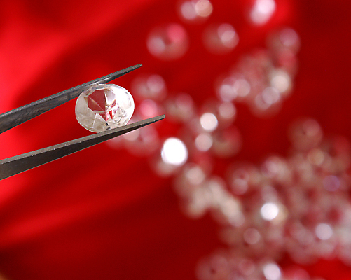 포토 JPG 해외이미지 모양 백그라운드 불꽃 사람없음 빨간색 빛 뷰티 유행 바위 흰색 원형 투명 재산 고급 크리스탈 보석 자르기 소중 순수 오브젝트 다이아몬드 가치 핀셋 보물 점검 원자재 완전 정확 해외포토 도형 컬러 컨셉 모션 불 금융 돌_바위 도구 광석 파일형식 이미지허브