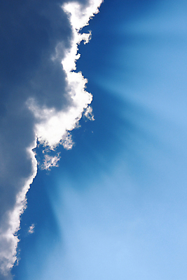 포토 JPG 해외이미지 구름 백그라운드 자연 하늘 날씨 풍경 사람없음 가로 파란색 빛 햇빛 태양 뷰티 맑음 희망 힘 광선 흰색 분위기 천국 내추럴 해외포토 자연요소 감정 컬러 컨셉 생태계 파일형식 이미지허브