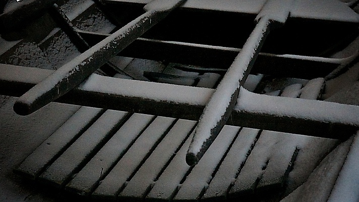 포토 JPG 해외이미지 겨울 사람없음 검은색 흰색 보트 노 옛날 해외포토 계절 컬러 배_교통 선박 파일형식 이미지허브