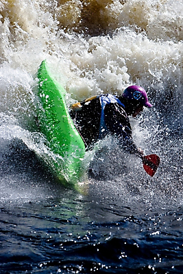 포토 JPG 해외이미지 라이프스타일 스포츠 파도 포즈 모션 자연 휴가 휴식 건강 사람 사람없음 야외 물 여름 강 운동 힘 경쟁 젖음 에너지 추위 도전 안개 게임 개울 서핑 황무지 급류 보호 헬멧 위험 노 속도 흥분 카약 분무기 지역 추적 뱃놀이 해외포토 자연요소 계절 감정 바다 컨셉 배_교통 놀이 날씨 생활 전통놀이 수상스포츠 보호장비 생태계 선박 파일형식 이미지허브