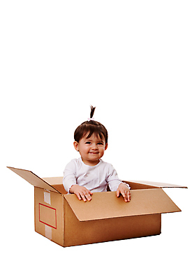 포토 JPG 해외이미지 백인 여자 행복 어린이 장난 모션 놀이 실내 선물 한명 미소 상자 갈색 놀람 탐험 흰색 아기 치아 패키지 수납 히스패닉 포니테일 판지 걸음마 고립 숨기 해외포토 서양인 1 헤어스타일 감정 컬러 표정 사람 내부 소화기관 파일형식 이미지허브