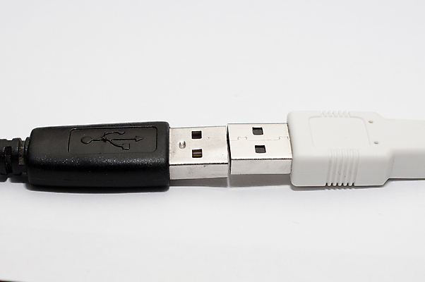 포토 JPG 해외이미지 남자 백그라운드 이동 통신 기술 사람없음 야외 빛 컴퓨터 디지털 검은색 자료 장비 정보 흰색 네트워크 플러그 코드 연결 플라스틱 USB 묘사 속도 전자 철사 포트 잭 타입 전송 고립 입력 철강 캡모자 표준 하드웨어 해외포토 모자_잡화 컬러 컨셉 재질 사람 전자제품 파일형식 이미지허브