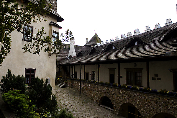 포토 JPG 해외이미지 전통문화 건축양식 동화 풍경 사람없음 물 탑 궁전 바위 성 중세 역사 보호 군용 싸움 대리석 폴란드 천연기념물 귀족 명승지 옛날 왕국 해외포토 자연요소 전통 건축물 건축 유럽 문화 컨셉 고건축 재료 모션 군대 돌_바위 파일형식 이미지허브