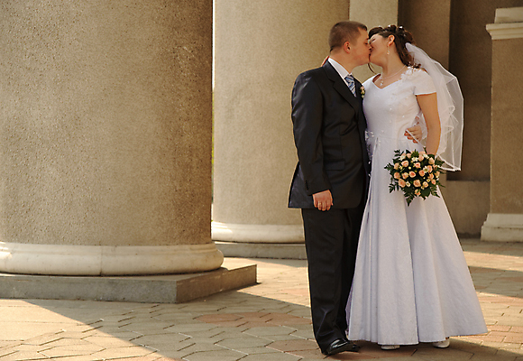 포토 JPG 해외이미지 백인 커플 드레스 여자 남자 꽃 행복 꽃다발 결혼 2 가족 남편 사랑 웃음 사람 야외 두명 뷰티 유행 귀여움 터치 신혼여행 흰색 축하 아내 우아함 유혹 베일 통일 스타일 해외포토 서양인 식물 옷 감정 컬러 컨셉 관계 표정 이벤트 파일형식 이미지허브