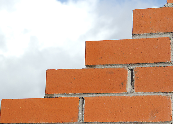 포토 JPG 해외이미지 구름 벽 하늘 벽돌 사람없음 건물 빨간색 가리킴 모서리 시멘트 단계 해외포토 자연요소 건축물 컬러 손짓 파일형식 이미지허브