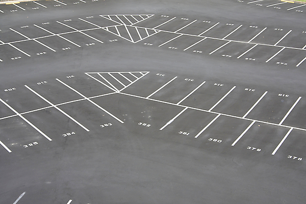 포토 JPG 해외이미지 선 패턴 사람없음 우주 검은색 줄무늬 흰색 도시 보행로 모서리 주차 제비 해외포토 길 컬러 무늬 조류 파일형식 이미지허브