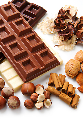 포토 JPG 해외이미지 커피 음식 백그라운드 재료 휴가 디저트 발렌타인데이 사탕 선물 사랑 사람없음 장식 빛 갈색 초콜릿 검은색 어둠 기쁨 우유 흰색 그룹 사발 달콤 맛 유혹 가루 설탕 먹기 묘사 아몬드 코코아 흙더미 시나몬 해로움 프랄린 개암 맛있는 해외포토 열매 감정 음료 컬러 컨셉 모션 데이이벤트 유제품 흙 견과류 사기그릇 파일형식 더미 이미지허브