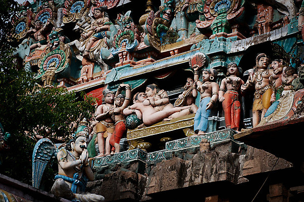 포토 JPG 해외이미지 아시아 종교 조각 건축양식 하늘 지붕 동양인 사람없음 목재 빨간색 초록색 파란색 컬러풀 조각상 노란색 맑음 흰색 사찰 센터 영혼 닫기 대문 신성 남쪽 순례자 힌두교 해외포토 나무 건축 나라 컬러 재료 종교건축 모션 날씨 인종 조형물 문 방향 파일형식 이미지허브