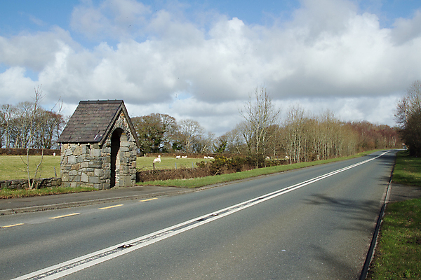 포토 JPG 해외이미지 나무 구름 도로 선 밭 하늘 지붕 버스 사람없음 건물 바위 흰색 그만 더블 석판 해외포토 자연요소 식물 건축물 길 육상교통 컬러 농업 교통시설 대중교통 돌_바위 파일형식 이미지허브
