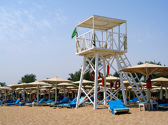 포토 JPG 해외이미지 모래 바다 여행 하늘 휴가 이집트 사람없음 파란색 태양 탑 뜨거움 보호 위험 오두막 홍해 안전요원 열대기후 제어 지휘대 해외포토 자연요소 건축물 컬러 컨셉 아프리카 파일형식 이미지허브