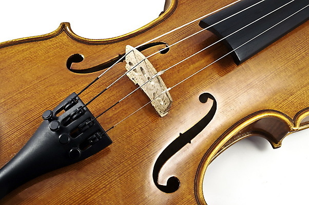 포토 JPG 해외이미지 줄 음악 백그라운드 놀이 미술 사람없음 목재 쪽지 화목 이탈리아 콘서트 공연 음악가 골동품 흰색 기구 클래식 달콤 바이올린 복고 바이올리니스트 오케스트라 고립 교향곡 멜로디 뮤지컬 바로크 실행 옛날 스타일 해외포토 나무 직업 유럽 컬러 컨셉 재료 현악기 문화예술 이벤트 연주자 악단 맛 파일형식 이미지허브