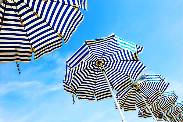 포토 JPG 해외이미지 모래 섬 여행 우산 조류 하늘 휴가 휴식 사람없음 야외 물 여름 파란색 태양 노란색 여행객 침묵 줄무늬 흰색 전원 침대 신선 뜨거움 서핑 휴게실 가장자리 그늘 시원함 휴양지 양산 추적 가림막 넘어짐 멀티 수평선 해외포토 자연요소 동물 계절 컬러 가구 컨셉 무늬 모션 사람 소리 장소 수상스포츠 둘레 전기에너지 파일형식 이미지허브