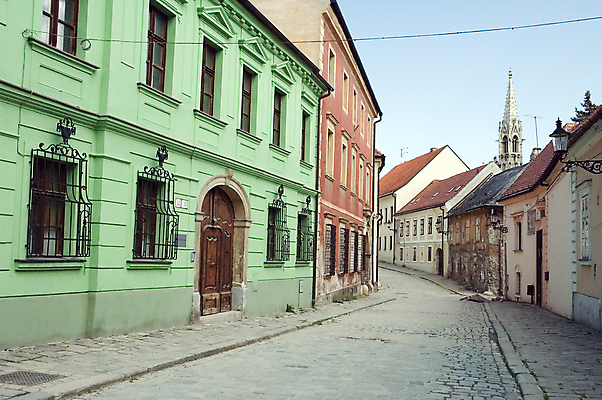 포토 JPG 해외이미지 유럽 여행 건축양식 거리 사람없음 건물 도시 센터 역사 통로 타운 브라티슬라바 슬로바키아 옛날 해외포토 건축물 건축 나라 파일형식 이미지허브