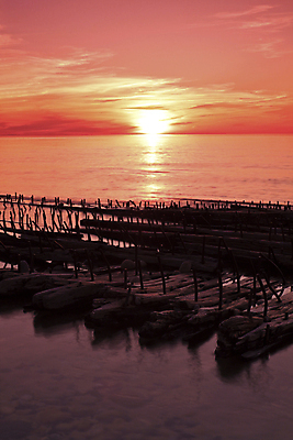 포토 JPG 해외이미지 호수 자연 풍경 사람없음 물 일몰 바위 황무지 랜드마크 해외포토 자연요소 노을 돌_바위 생태계 파일형식 이미지허브