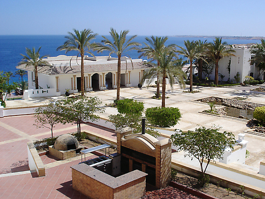 포토 JPG 해외이미지 바다 호텔 휴식 이집트 손바닥 사람없음 빨간색 해외포토 손 컬러 컨셉 아프리카 숙소 파일형식 이미지허브