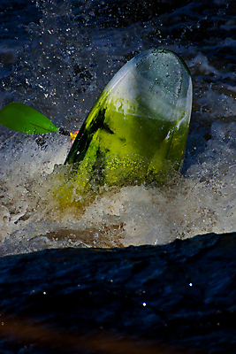 포토 JPG 해외이미지 라이프스타일 스포츠 파도 포즈 모션 자연 휴가 휴식 건강 한명 사람 야외 물 여름 강 운동 힘 경쟁 젖음 에너지 추위 도전 안개 게임 개울 서핑 황무지 급류 보호 헬멧 위험 노 속도 흥분 카약 분무기 지역 추적 뱃놀이 해외포토 자연요소 1 계절 감정 바다 컨셉 배_교통 놀이 날씨 생활 전통놀이 수상스포츠 보호장비 생태계 선박 파일형식 이미지허브