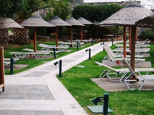 포토 JPG 해외이미지 모래 바다 여행 하늘 호텔 휴가 휴식 수영장 사람없음 야외 햇빛 태양 축제 산책 산책로 침대 뜨거움 가장자리 고급 휴양지 선베드 양산 소금 파라다이스 해외포토 자연요소 길 가구 컨셉 의자 숙소 장소 둘레 파일형식 이미지허브