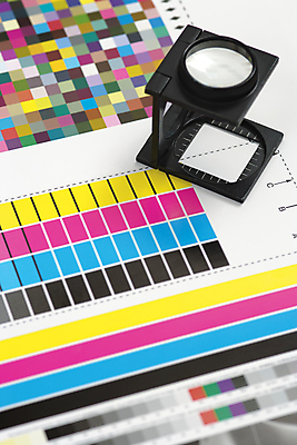 포토 JPG 해외이미지 디자인 응시 산업 유리 돋보기 사람없음 그래픽 검은색 공구 확대 제조 인쇄 분석 증거 언론 점검 광학 해외포토 시선 컬러 컨셉 재질 도구 파일형식 이미지허브