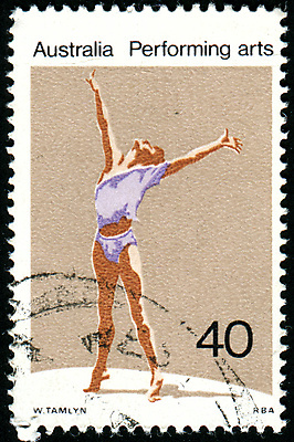 포토 JPG 해외이미지 전신 여자 올림픽 한명 서기 성인 만세 체조선수 체조 기념물 우표 성인여자한명만 해외포토 1 스포츠 모션 운동선수 사람 운동 여자한명만 성인여자만 파일형식 이미지허브