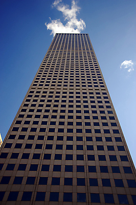 포토 JPG 해외이미지 직업 외관 회사 비즈니스 건축양식 창문 하늘 부동산 벽돌 직장 사람없음 건물 파란색 사무실 갈색 고층빌딩 바위 큼 상업 콘크리트 해외포토 건축물 건축 컬러 빌딩 돌_바위 재산 크기 파일형식 이미지허브
