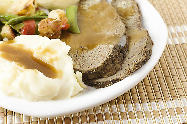 포토 JPG 해외이미지 접시 음식 채소 감자 육류 사람없음 갈색 식사 저녁식사 소고기 흰색 굽기 슬라이스 해외포토 식기 컬러 식재료 구이 파일형식 이미지허브