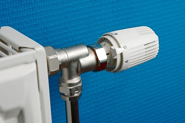 포토 JPG 해외이미지 계절 산업 벽 겨울 주택 따뜻함 손잡이 사람없음 내부 건물 물 파란색 금속 기계 방 에너지 추위 흰색 오픈 뜨거움 절약 난방기 묘사 오브젝트 회전 가스 시스템 난방 튜브 온도 라디에이터 비용 안락 해외포토 자연요소 건축물 컬러 컨셉 재질 경제 난방용품 파일형식 이미지허브