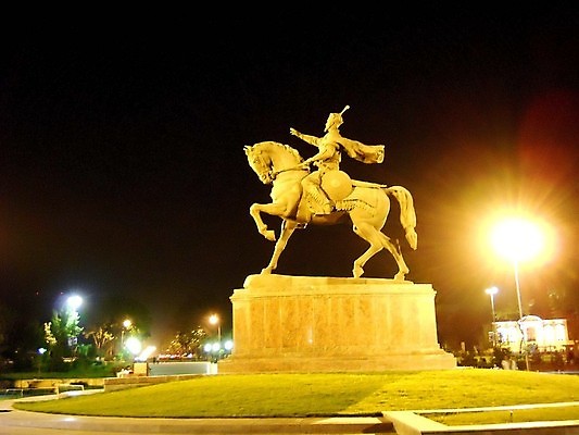 포토 JPG 해외이미지 공원 자연 거리 풍경 사람없음 등불 도시 야간 이슬람교 우즈베키스탄 해외포토 자연요소 공공시설 종교 조명 생태계 중앙아시아 파일형식 이미지허브