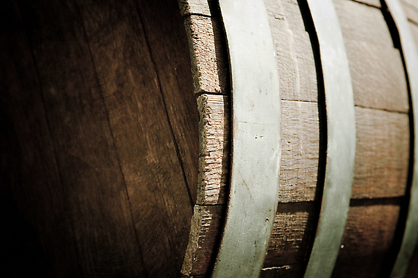 포토 JPG 해외이미지 디자인 음료 백그라운드 패턴 텍스트 프레임 통 사람없음 목재 갈색 금속 와인 어둠 골동품 원형 널 철 사인 부식 질감 과거 수납 내추럴 구식 그런지 옛날 카피스페이스 효과 해외포토 도형 나무 컬러 컨셉 무늬 재료 재질 주류 공백 파일형식 이미지허브