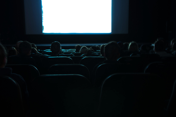 포토 JPG 해외이미지 백그라운드 의자 텍스트 주택 사람 이벤트 사람없음 빛 스크린 어둠 공백 공연 무대 수확 관찰 커튼 발표 은색 영화관 극장 필름 영화 그림 쇼 스포트라이트 동영상 객석 벨벳 해외포토 컬러 가구 농업 모션 문화예술 건물 실크 파일형식 이미지허브