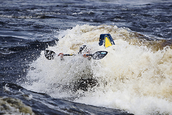 포토 JPG 해외이미지 라이프스타일 스포츠 파도 포즈 모션 자연 휴가 휴식 건강 사람 사람없음 야외 물 여름 강 운동 힘 경쟁 젖음 에너지 추위 도전 안개 게임 개울 서핑 황무지 급류 보호 헬멧 위험 노 속도 흥분 카약 분무기 지역 추적 뱃놀이 해외포토 자연요소 계절 감정 바다 컨셉 배_교통 놀이 날씨 생활 전통놀이 수상스포츠 보호장비 생태계 선박 파일형식 이미지허브