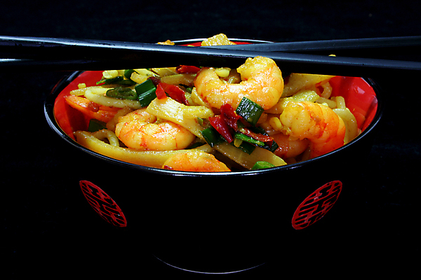 포토 JPG 해외이미지 음식 채소 젓가락 새우 건강 사람없음 초록색 튀김 면 법정 채식주의자 맛있는 해외포토 컬러 수저 갑각류 채식 파일형식 이미지허브