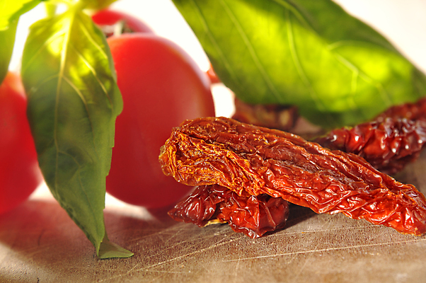 포토 JPG 해외이미지 음식 토마토 건조 건강 요리 사람없음 빨간색 주방 이탈리아 신선 지중해 향신료 바질 해외포토 유럽 바다 컬러 채소 향미료 파일형식 이미지허브