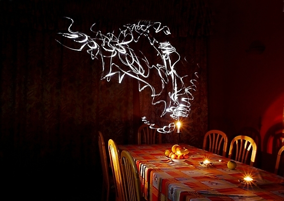 포토 JPG 해외이미지 모양 촛불 탁자 생물 이야기 사람없음 빛 식사 저녁식사 어둠 방 할로윈 의식 유령 저녁 신비 무서움 맨션 상승 공상 마법 화상 효과 해외포토 감정 가구 컨셉 초 주택 상처 야간 파일형식 이미지허브