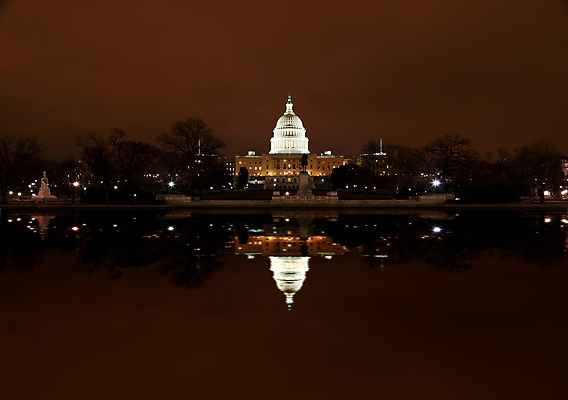 포토 JPG 해외이미지 문화 여행 겨울 건축양식 회의 사람없음 건물 파티 미국 어둠 힘 기둥 도시 역사 야간 투표 선거 민주주의 쇼핑몰 향수 언덕 대리석 장면 빛망울 국회 공화국 대칭 워싱턴 정부 정치 해외포토 자연요소 건축물 계절 건축 나라 북아메리카 비즈니스 재료 이벤트 빛 화장품 파일형식 이미지허브