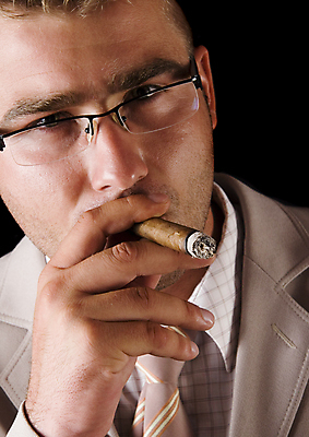 포토 JPG 해외이미지 직업 손 남자 안경 셔츠 돈 비즈니스 모션 검은배경 협력 한명 서기 사람 정장 금융 어둠 놀람 거래 저축 작업 비즈니스맨 우아함 대표 전화기 손목시계 명상 경영자 투자 옷입기 환율 소매 보험 마케팅 스타일 해외포토 1 잡화 옷 감정 시계 백그라운드 컨셉 상의 장신구 표정 신체부위 경제 검은색 직장인 재산 리더 파일형식 이미지허브