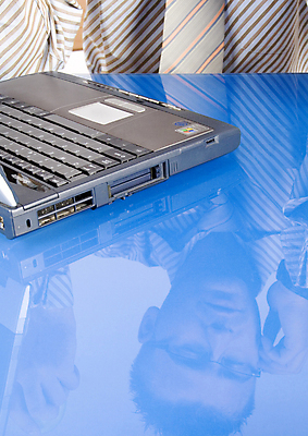 포토 JPG 해외이미지 남자 안경 셔츠 돈 비즈니스 넥타이 협력 피곤 대화 한명 사람 정장 물 금융 파란색 노트북 컴퓨터 얼음 우정 거래 작업 비즈니스맨 우아함 계획 대표 분석 경영자 가정경제 투자 옷입기 환율 소매 점검 보험 마케팅 스타일 해외포토 자연요소 1 잡화 옷 컬러 컨셉 상의 가정 모션 말하기 경제 친구 전자제품 직장인 재산 리더 파일형식 이미지허브