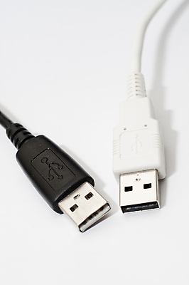 포토 JPG 해외이미지 남자 백그라운드 이동 통신 기술 사람없음 야외 빛 컴퓨터 디지털 검은색 자료 장비 정보 흰색 네트워크 플러그 코드 연결 플라스틱 USB 묘사 속도 전자 철사 포트 잭 타입 전송 고립 입력 철강 캡모자 표준 하드웨어 해외포토 모자_잡화 컬러 컨셉 재질 사람 전자제품 파일형식 이미지허브