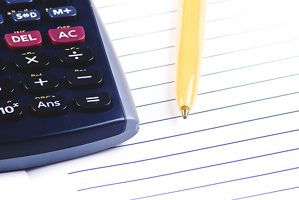 포토 JPG 해외이미지 종이 비즈니스 유리 나선형 사람없음 빛 사무실 펜 디지털 검은색 회색 계산기 덮개 흰색 공구 반지 수학 매끈함 플라스틱 덧셈 플러스 뺄셈 심볼 오브젝트 사인 싱글 심플 바인더 나누기 회계 곱셈 키패드 해외포토 기호 컬러 무늬 장신구 교과목 재질 문구용품 경제 필기구 사무용품 장비 뚜껑 도구 감각 파일형식 이미지허브