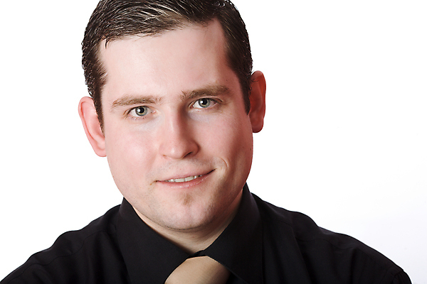 포토 JPG 해외이미지 백인 1 응시 얼굴 셔츠 생각 성공 넥타이 종류 한명 미소 웃음 사람 20대 성인 뷰티 머리 동료 어깨 심플 노려봄 고립 유일 해외포토 서양인 시선 잡화 컨셉 상의 관계 표정 청년 신체부위 파일형식 이미지허브