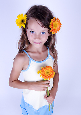 포토 JPG 해외이미지 스튜디오촬영 긴머리 옷 여자 꽃 행복 어린이 포즈 백그라운드 채소 청소년 갈색머리 표정 건강 한명 미소 사람 소녀 10대 놀람 유치원 공연 기쁨 흰색 자녀 유머 작음 흥분 보여주기 사춘기 해외포토 식물 1 헤어스타일 교육 감정 컬러 모션 실내 이벤트 크기 파일형식 이미지허브