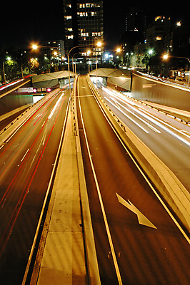 포토 JPG 해외이미지 도로 길 여행 이동 교통시설 자국 모션 자동차 전등 거리 사람없음 빛 도시풍경 컬러풀 도시 시간 고속도로 야간 저녁 소프트포커스 속도 스카이라인 과속 방법 블러 해외포토 자연요소 육상교통 컬러 교통 컨셉 조명 촬영기법 풍경 시설 파일형식 이미지허브