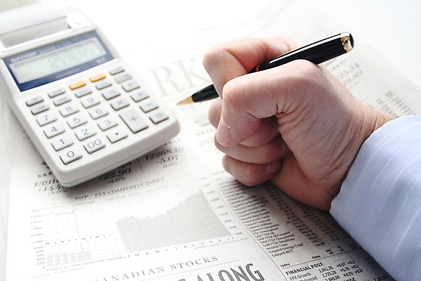 포토 JPG 해외이미지 비즈니스 곰 사람없음 금융 주먹 계산기 분노 신문 시장 좌절 주식 적자 해외포토 동물 감정 컨셉 포유류 모션 문구용품 간행물 경제 장비 뉴스 파일형식 이미지허브