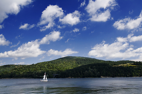 포토 JPG 해외이미지 나무 유럽 호수 자연 하늘 산 파노라마 이끼 풍경 사람없음 야외 초록색 물 여름 파란색 태양 봄 바위 숲 큼 땅 첨탑 스카이라인 폴란드 해외포토 자연요소 식물 계절 나라 컬러 촬영기법 탑 돌_바위 크기 생태계 파일형식 이미지허브