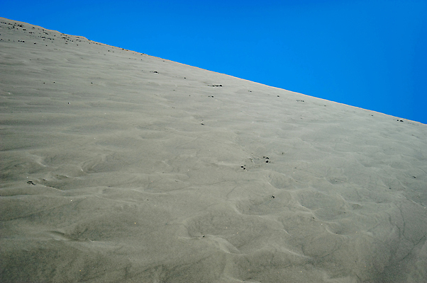포토 JPG 해외이미지 모래 자연 하늘 풍경 경사 사람없음 파란색 노란색 사막 모래언덕 언덕 해외포토 컬러 생태계 파일형식 이미지허브